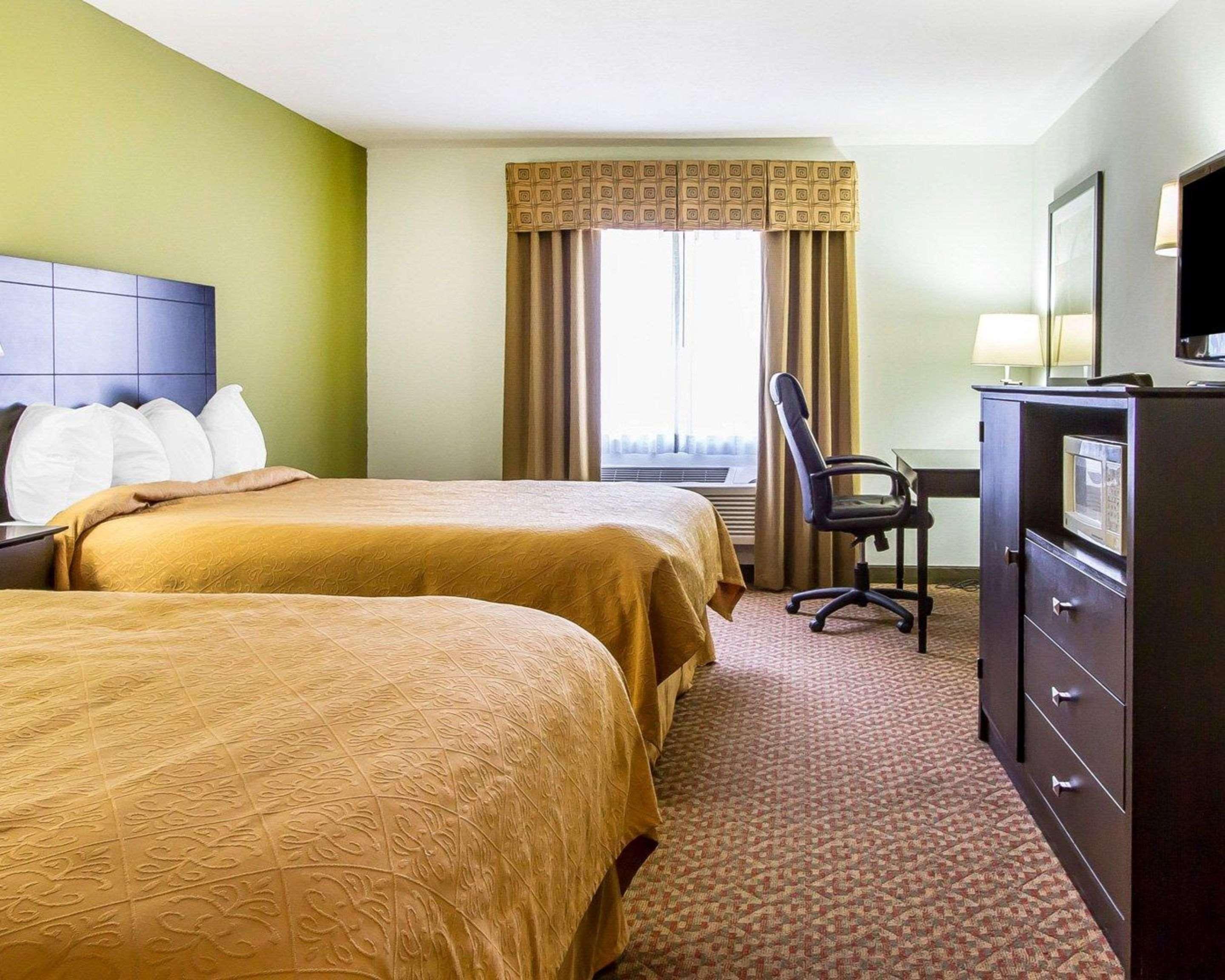 Quality Inn Pontiac Exterior photo
