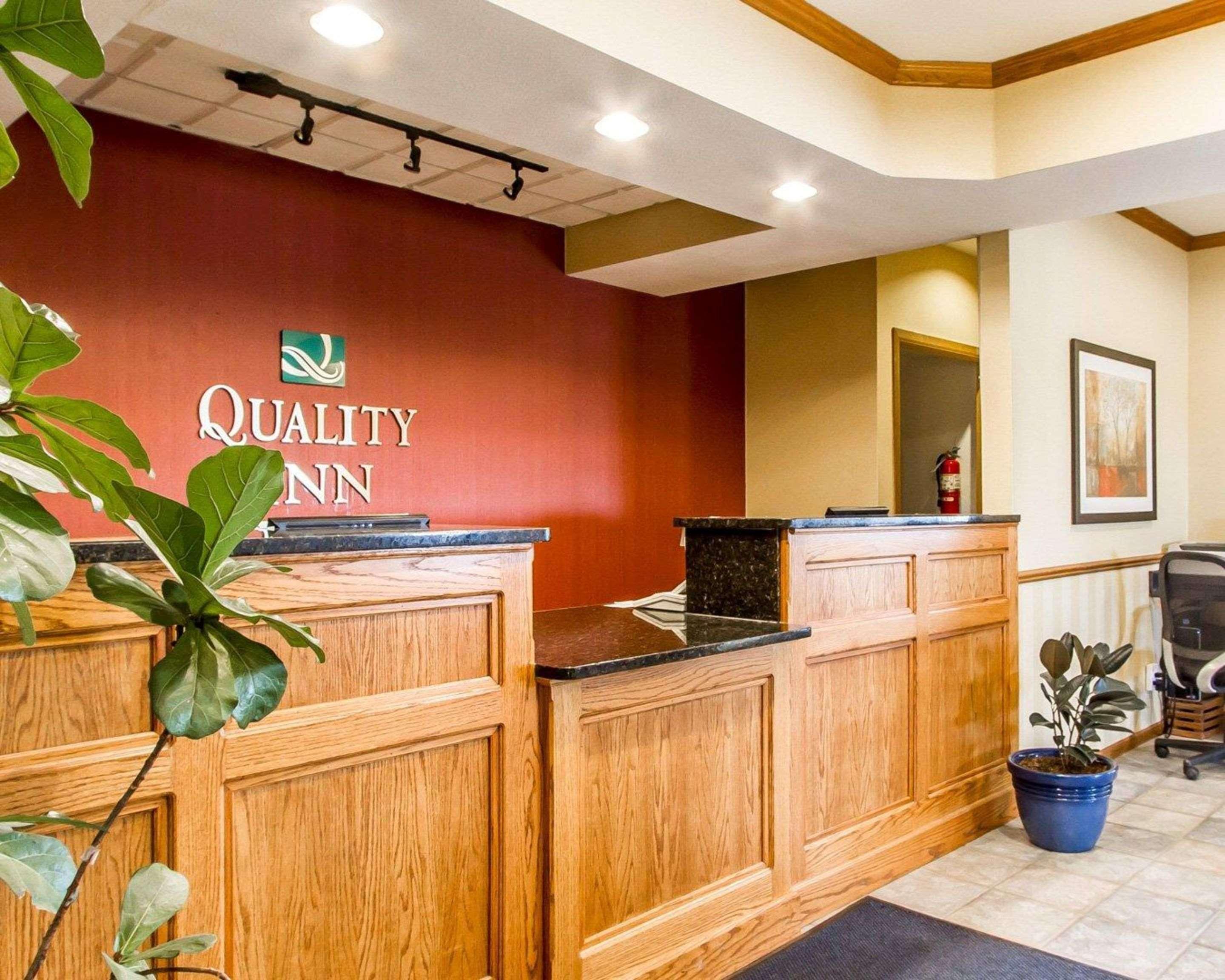 Quality Inn Pontiac Exterior photo