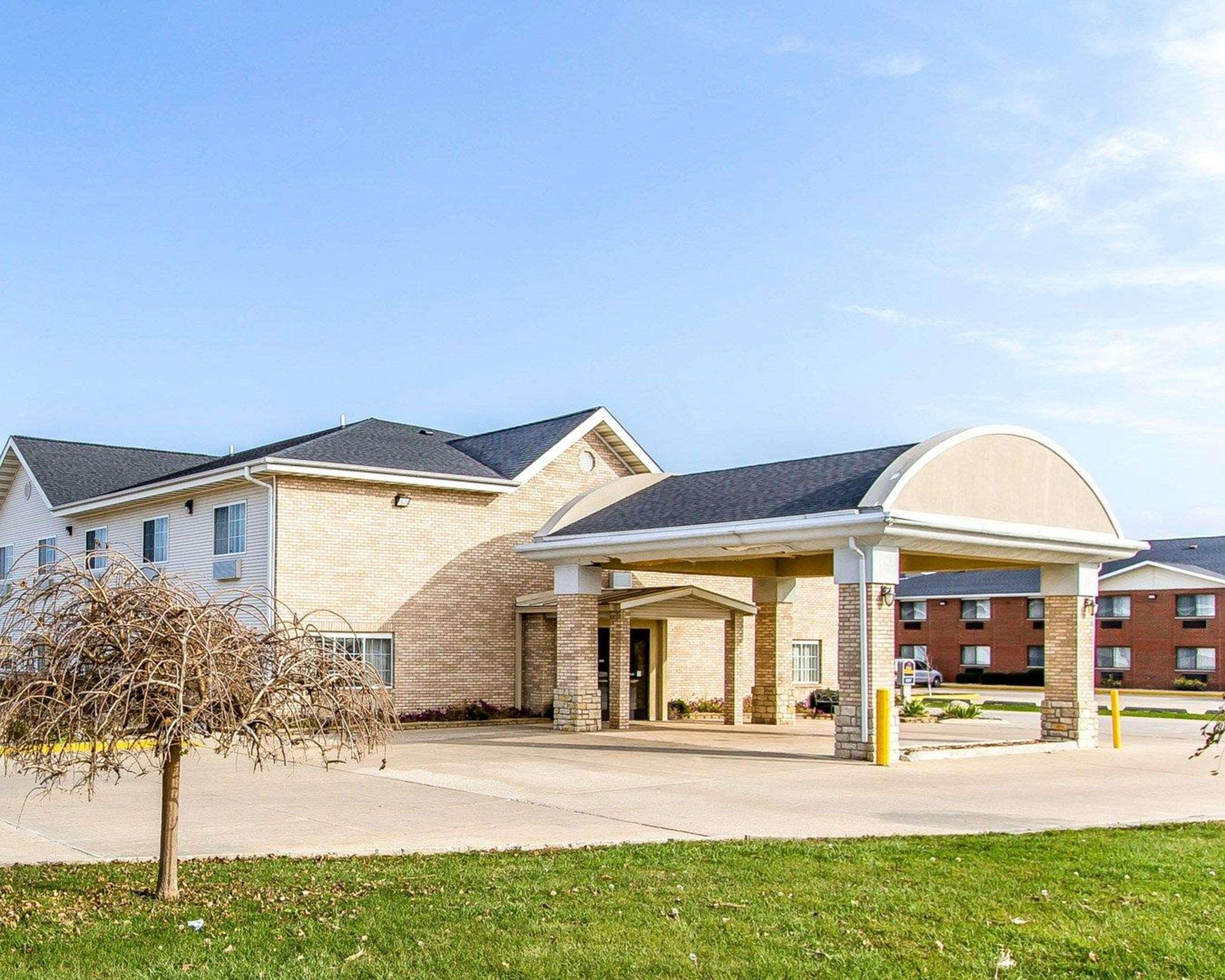 Quality Inn Pontiac Exterior photo